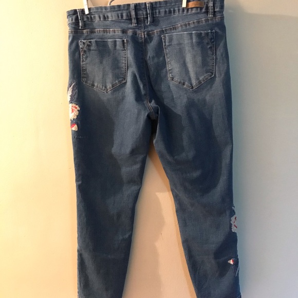 Women’s Royalty high rise jeans - Picture 5 of 7